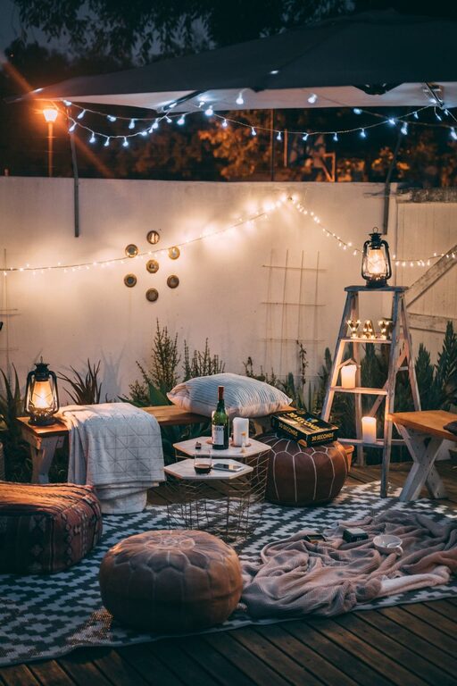Tips for Creating a Cozy and Inviting Outdoor Living Space
